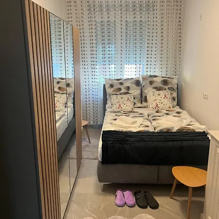 2 In Duisburg-mitte, Altstadt Apartment *
