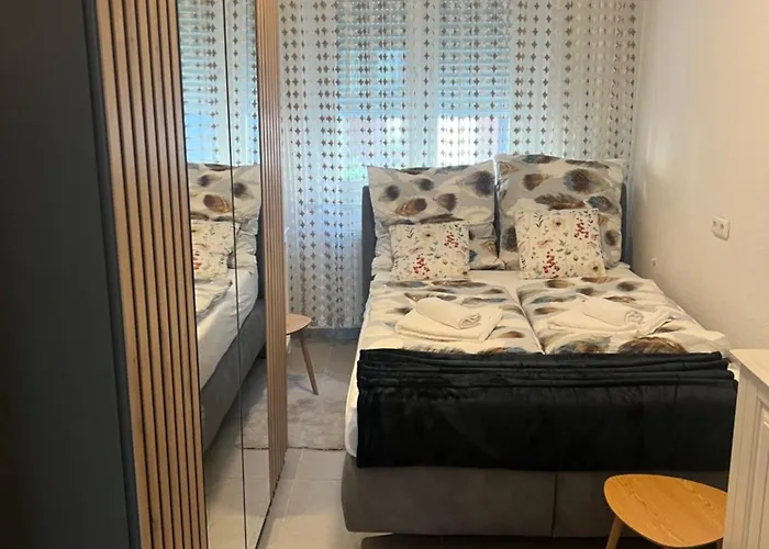 2 In Duisburg-mitte, Altstadt Apartamento *